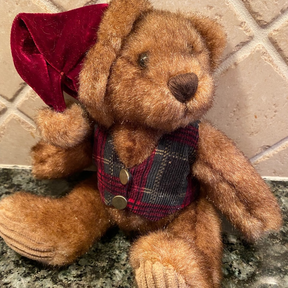 Vintage Schmidt Cannon Int”l Brown 8” Christmas Bear w/plaid vest & red hat.
